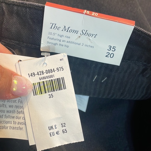 NWT ABERCROMBIE AND FITCH The Mom Short High Rise Womens Black Distress Cut Off - Picture 8 of 10